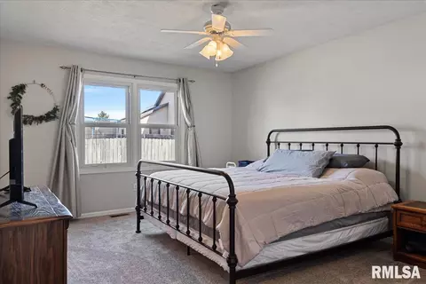 Bedroom - 117 Verona Dr, Springfield, IL 62703 photo 1 of 5