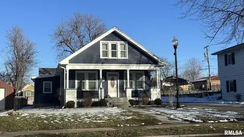 707 S 18th St, Quincy, IL 62301