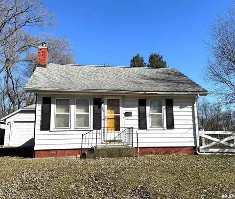 341 Ohio Ave, Galesburg, IL 61401