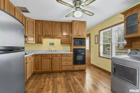 64 Sumner Ln, Springfield, IL 62707 photo 7