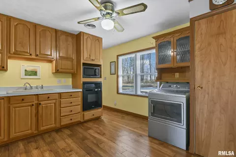 64 Sumner Ln, Springfield, IL 62707 photo 6