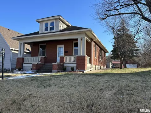 1416 College Ave, Quincy, IL 62301