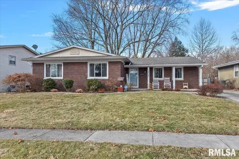 2917 Arlington Dr, Springfield, IL 62704