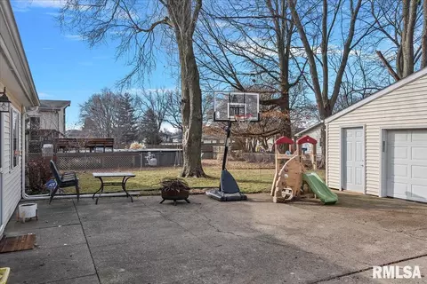 Other - 2917 Arlington Dr, Springfield, IL 62704 photo 2 of 2