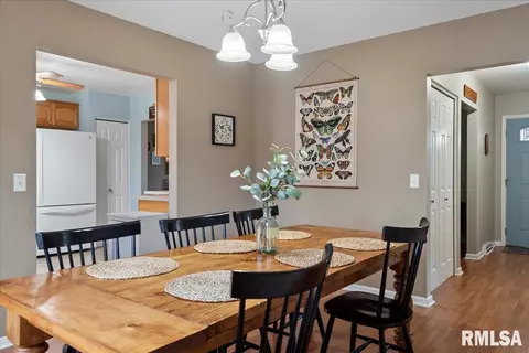 Dining - 2917 Arlington Dr, Springfield, IL 62704 photo 3 of 4