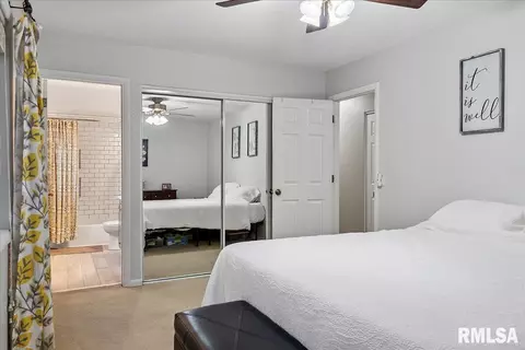 Bedroom - 2917 Arlington Dr, Springfield, IL 62704 photo 6 of 10
