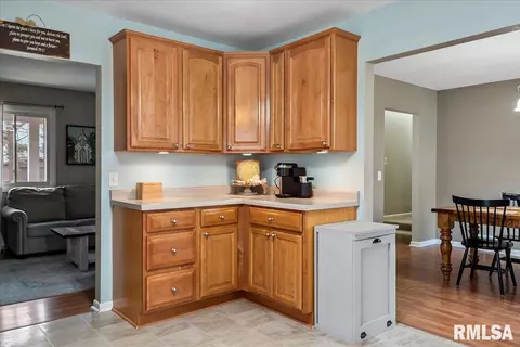 Kitchen - 2917 Arlington Dr, Springfield, IL 62704 photo 5 of 5
