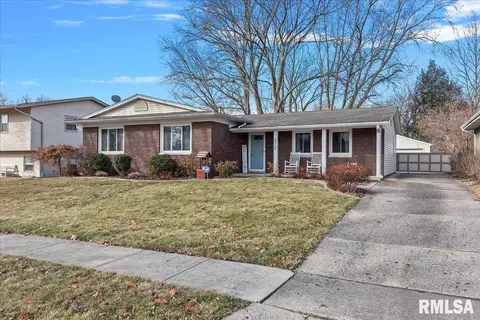 Exterior - 2917 Arlington Dr, Springfield, IL 62704 photo 2 of 8
