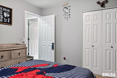 Bedroom - 2917 Arlington Dr, Springfield, IL 62704 photo 8 of 10