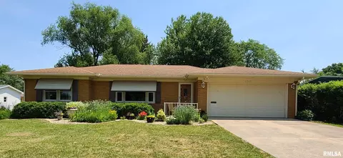 1583 Jefferson St, Galesburg, IL 61401