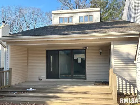 91 Country Pl, Springfield, IL 62703