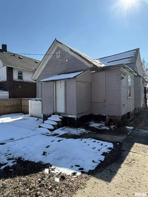 1425 S Grand Ave, Springfield, IL 62703 photo 3