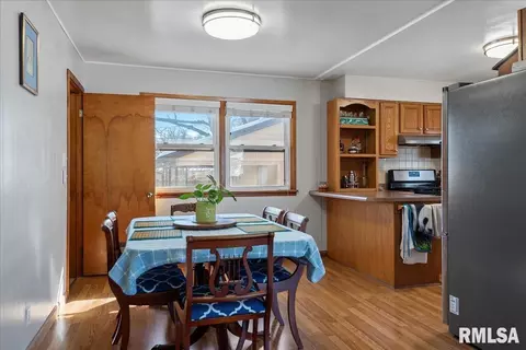 Kitchen - 164 Archer Ave, Springfield, IL 62704 photo 1 of 5