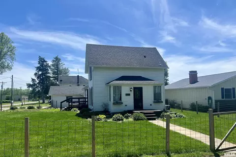 408 E Newman St, Knoxville, IL 61448