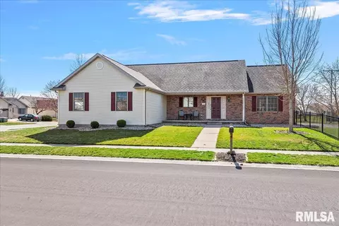 3700 Bergamot Dr, Springfield, IL 62712