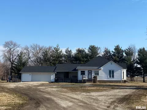 1595 E 1700 N Rd, Taylorville, IL 62568