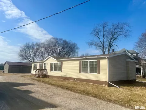 160 English Ave, Chandlerville, IL 62627