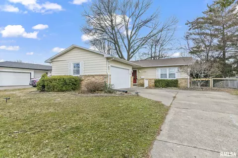 224 Stutely Ln, Springfield, IL 62704