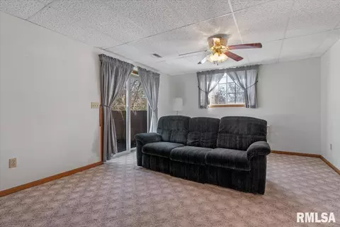 835 Brookview Rd, Dawson, IL 62520 photo 23