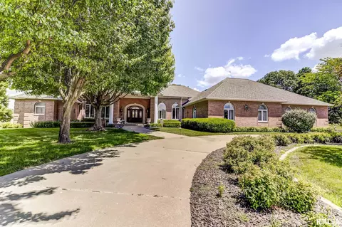 3300 Quail Chase, Springfield, IL 62711