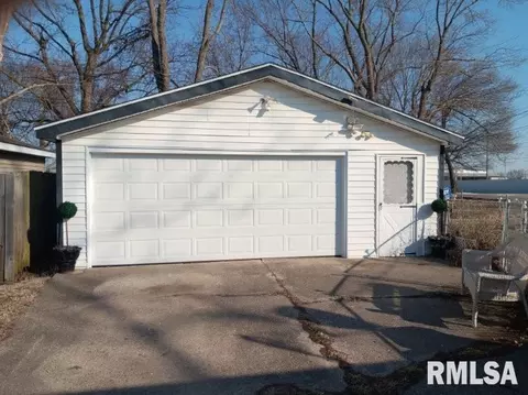 2621 Willow Dr, Springfield, IL 62703 photo 3