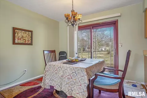 3209 Clarendon Dr, Springfield, IL 62704 photo 11