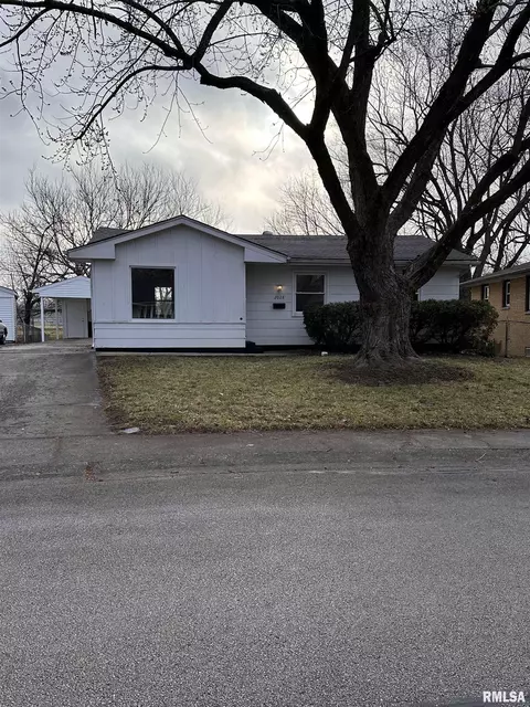 2028 Gregory Ct, Springfield, IL 62703