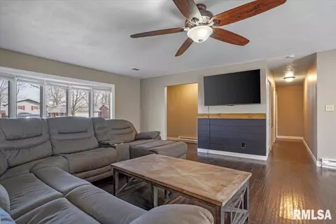 7 Lorrie Ln, Springfield, IL 62703 photo 9