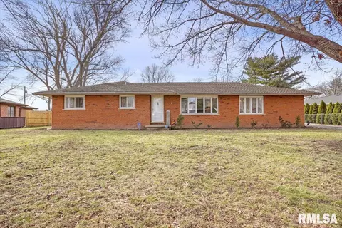 7 Lorrie Ln, Springfield, IL 62703