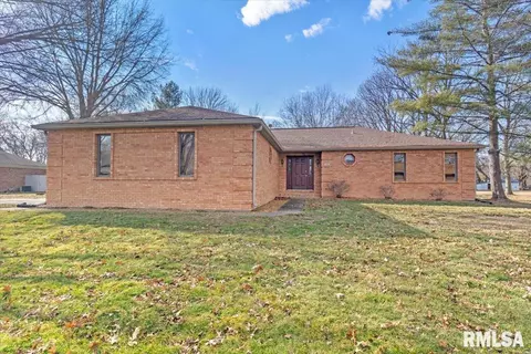 15 Wind Cave Dr, Springfield, IL 62712