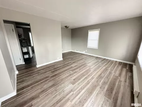 800 S 25th St, Springfield, IL 62703 photo 2
