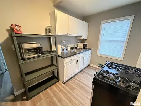 800 S 25th St, Springfield, IL 62703 photo 3