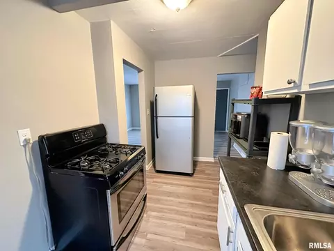 800 S 25th St, Springfield, IL 62703 photo 4