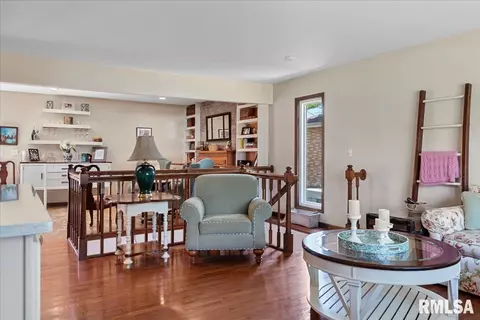 Living - 38 Frontier Lk, Springfield, IL 62707 photo 2 of 12