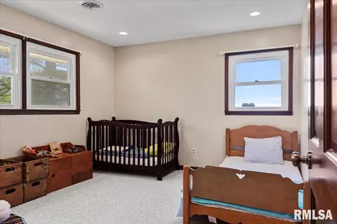 Bedroom - 38 Frontier Lk, Springfield, IL 62707 photo 4 of 6