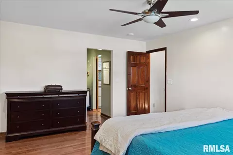 Bedroom - 38 Frontier Lk, Springfield, IL 62707 photo 3 of 6