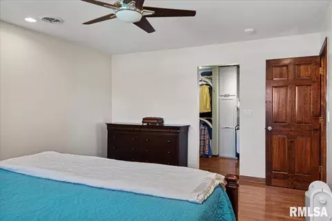 Bedroom - 38 Frontier Lk, Springfield, IL 62707 photo 2 of 6