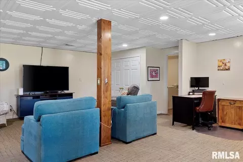 Living - 38 Frontier Lk, Springfield, IL 62707 photo 7 of 12