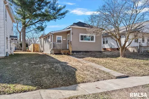 Exterior - 1634 W Capitol Ave, Springfield, IL 62704 photo 2 of 6