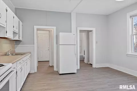 Other - 1634 W Capitol Ave, Springfield, IL 62704 photo 4 of 13