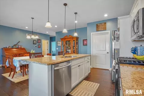 4653 Thompson Rd, Springfield, IL 62711 photo 8