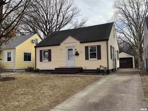 1544 W Capitol St, Springfield, IL 62704