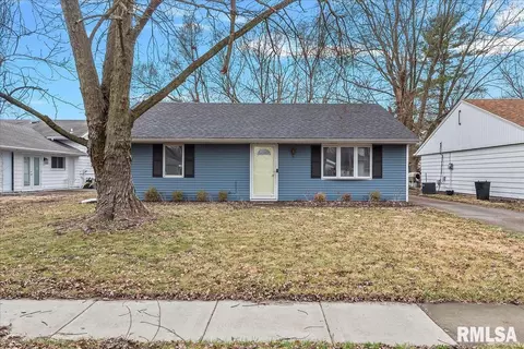 2828 Cardigan Dr, Springfield, IL 62702
