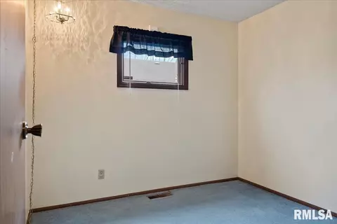 2828 Cardigan Dr, Springfield, IL 62702 photo 23