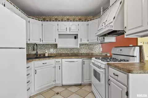 1701 Arcade Dr, Springfield, IL 62702 photo 12