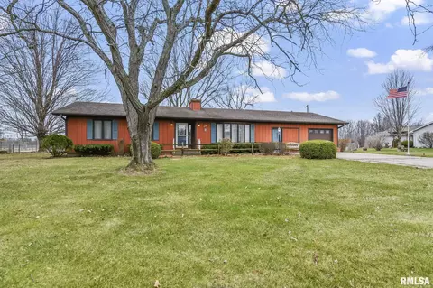 Exterior - 290 Trillium Ln, Springfield, IL 62707 photo 3 of 9