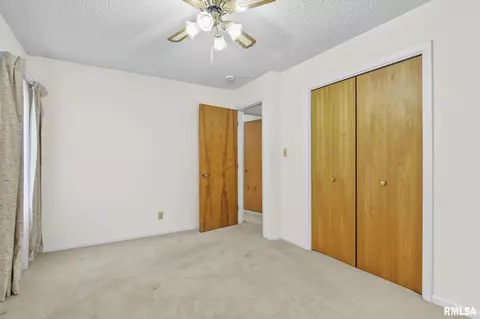 Bedroom - 290 Trillium Ln, Springfield, IL 62707 photo 4 of 9