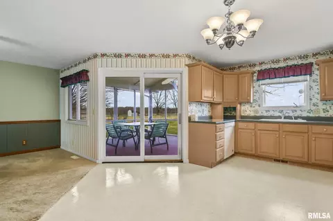 Kitchen - 290 Trillium Ln, Springfield, IL 62707 photo 2 of 3