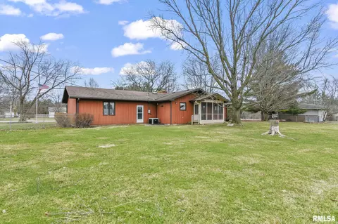 Exterior - 290 Trillium Ln, Springfield, IL 62707 photo 8 of 9