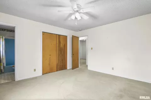 Bedroom - 290 Trillium Ln, Springfield, IL 62707 photo 2 of 9